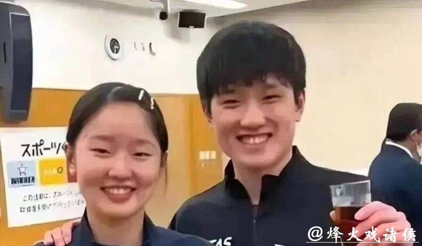300万年薪震动乒坛!张本宇携女归乡,是圆梦还是暗藏玄机? 300万年薪震动乒坛!张本宇携女归乡,是圆梦还是暗藏玄机?