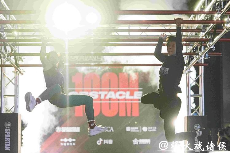 百米挑战12个高难障碍,72位精英运动员深圳上演巅峰对决 百米挑战12个高难障碍,72位精英运动员深圳上演巅峰对决